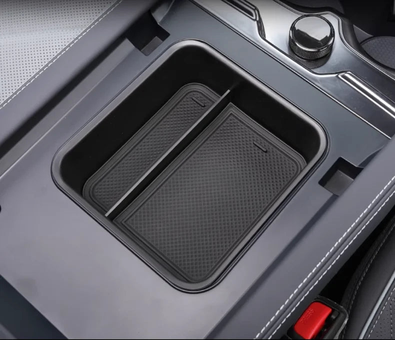 BYD Leopard 5 Armrest Refrigerator Box – 2023-2024