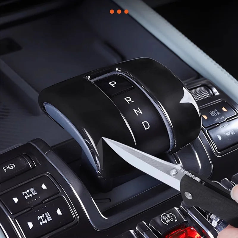 BYD Leopard 5 Gear Shift Trim – 2024-2025 Carbon Fiber Cover