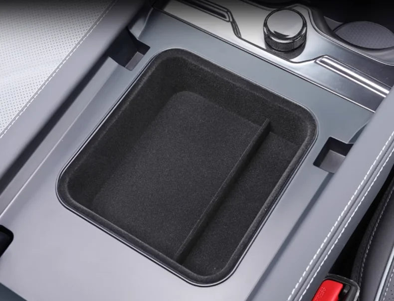 BYD Leopard 5 Armrest Refrigerator Box – 2023-2024