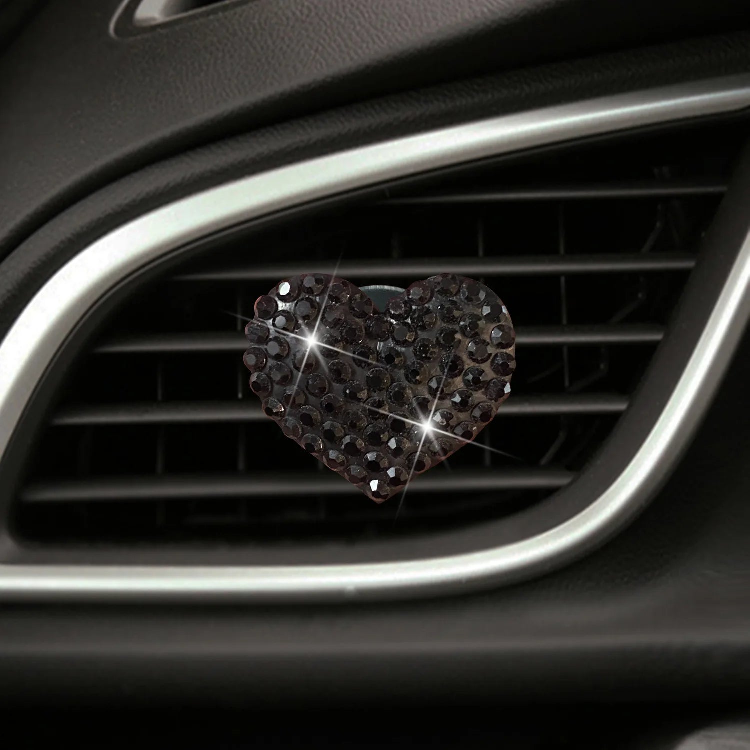 Heart-Shaped Car Aromatherapy Clip – Rhinestone Vent Decor