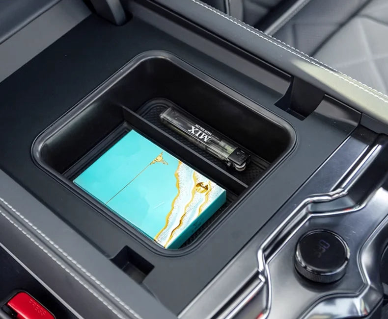 BYD Leopard 5 Armrest Refrigerator Box – 2023-2024