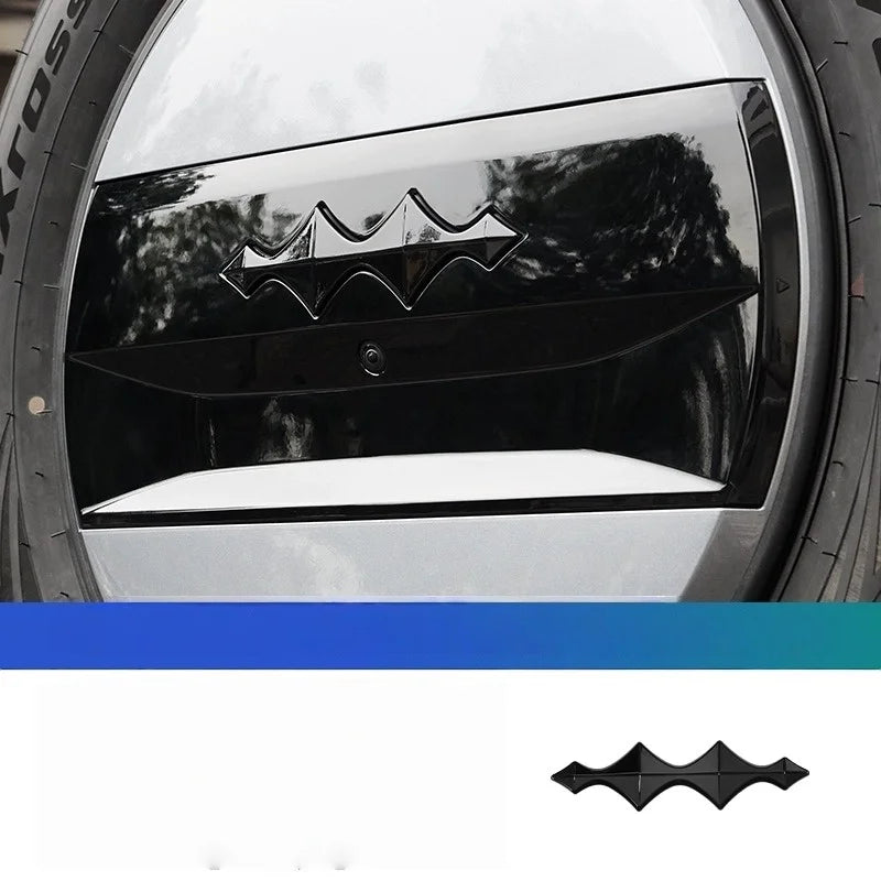 BYD Leopard 5/8 Emblem Set – 2023-2025 Black Exterior Logos