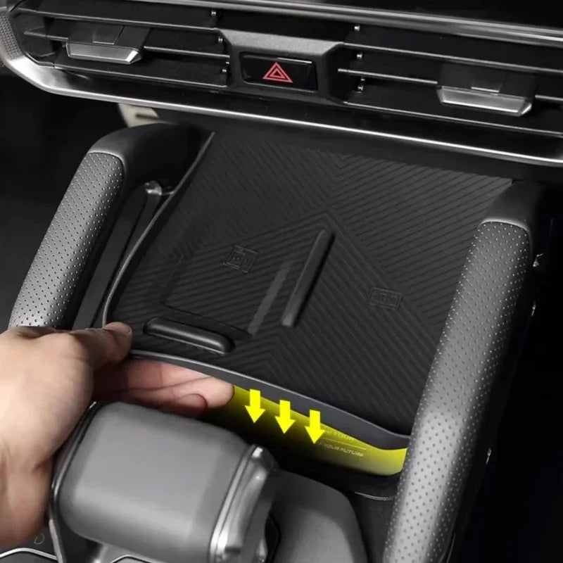 Jetour T2 Wireless Charging Pad – Anti-Slip Silicone