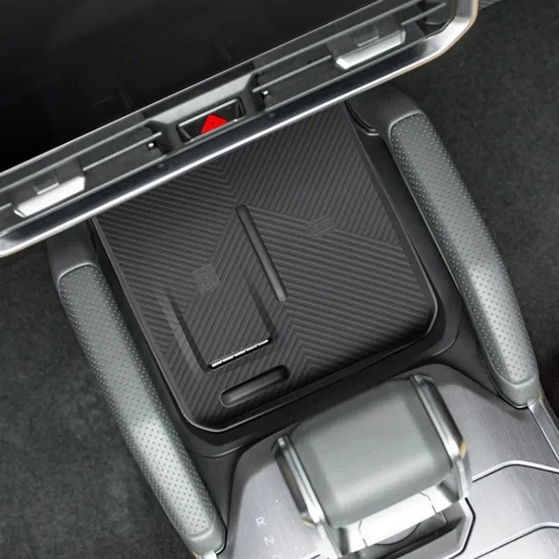 Jetour T2 Wireless Charging Pad – Anti-Slip Silicone