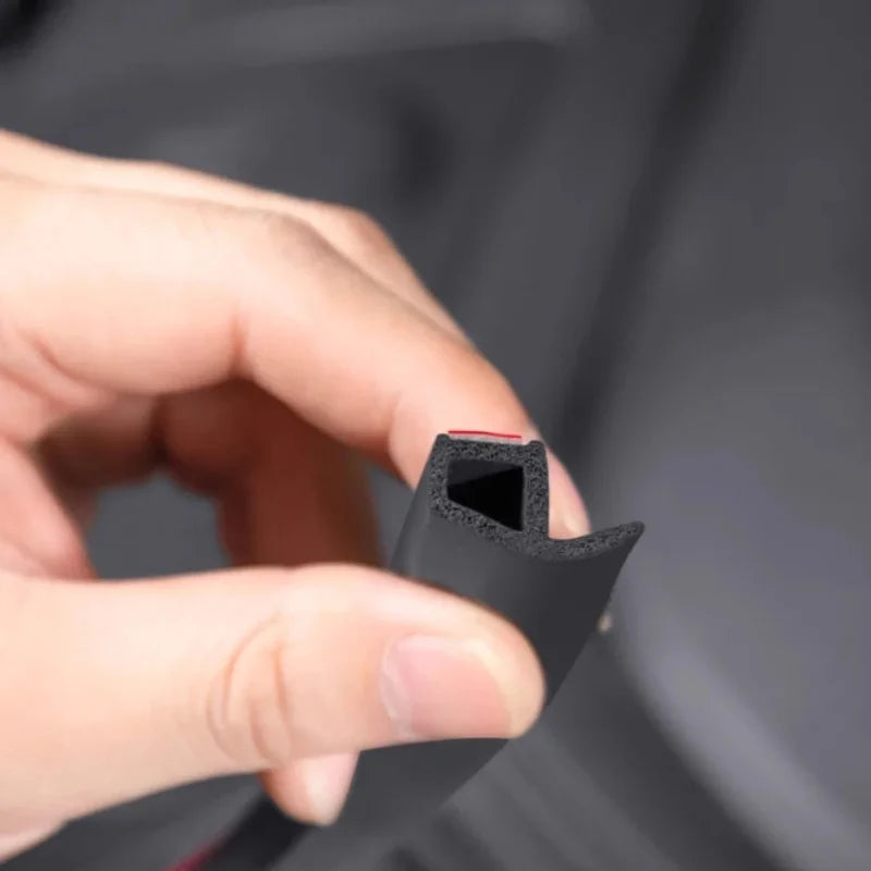 Jetour T2 Hood Seal Strip – 2023-2025